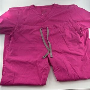 Wonder Wink Pink Scrub Set Medium